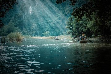 鞋上的汗渍如何洗掉 怎么清洗鞋子的汗渍